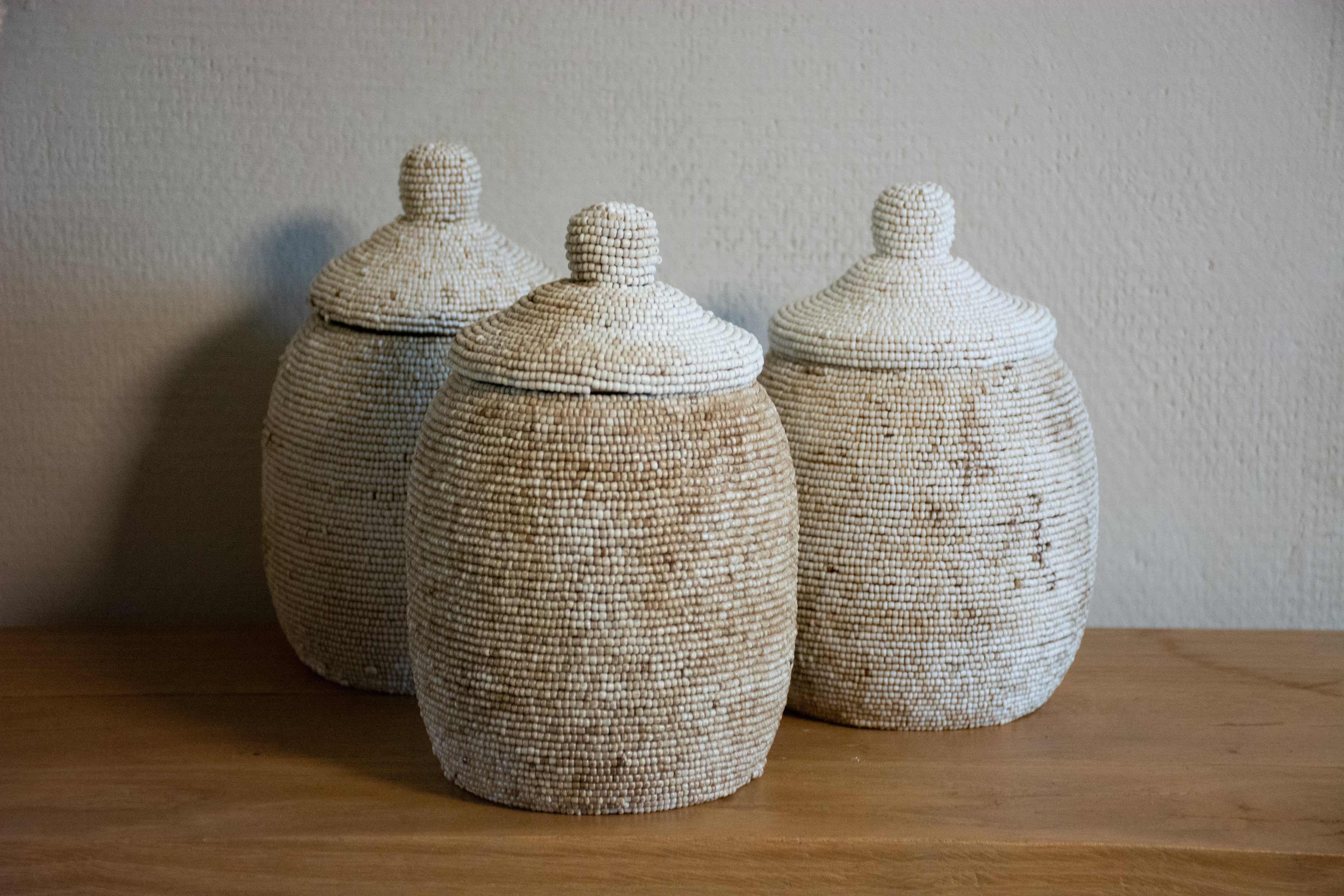 Handgemaakte Decoratieve Potten met Kralen – Unieke Opbergpotten voor een Stijlvol Interieur