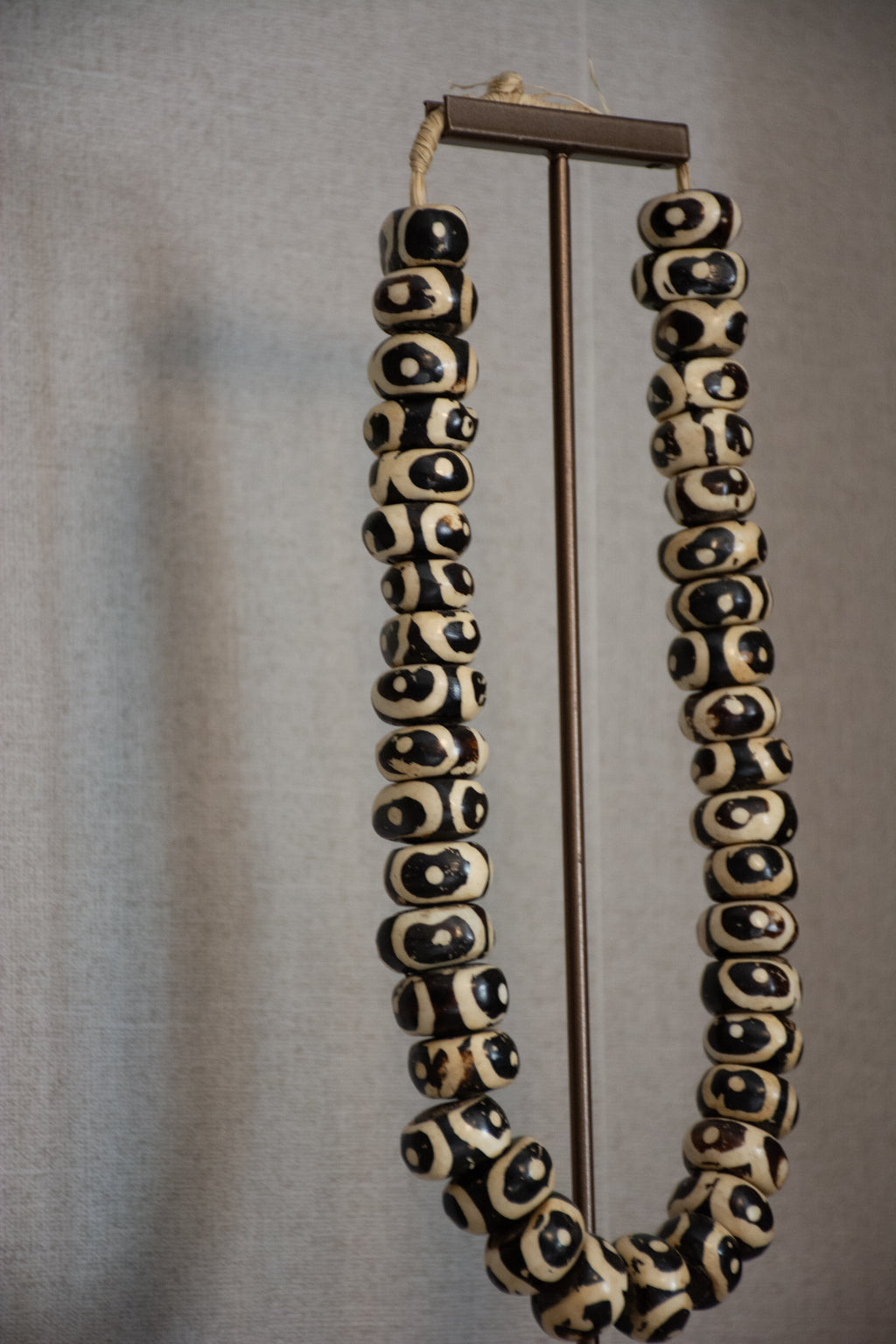 Bone Ketting – Unieke Statement Ketting met Organische Kralen