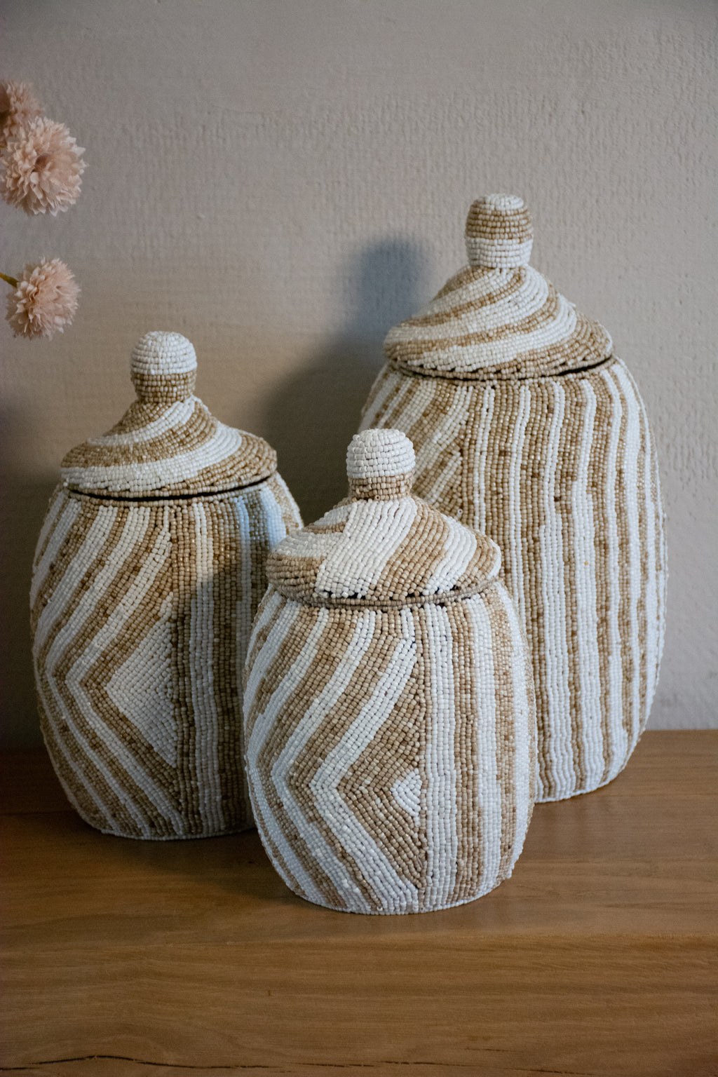 Helga Offermanden Handgemaakte Decoratieve Mandjes met Kralen