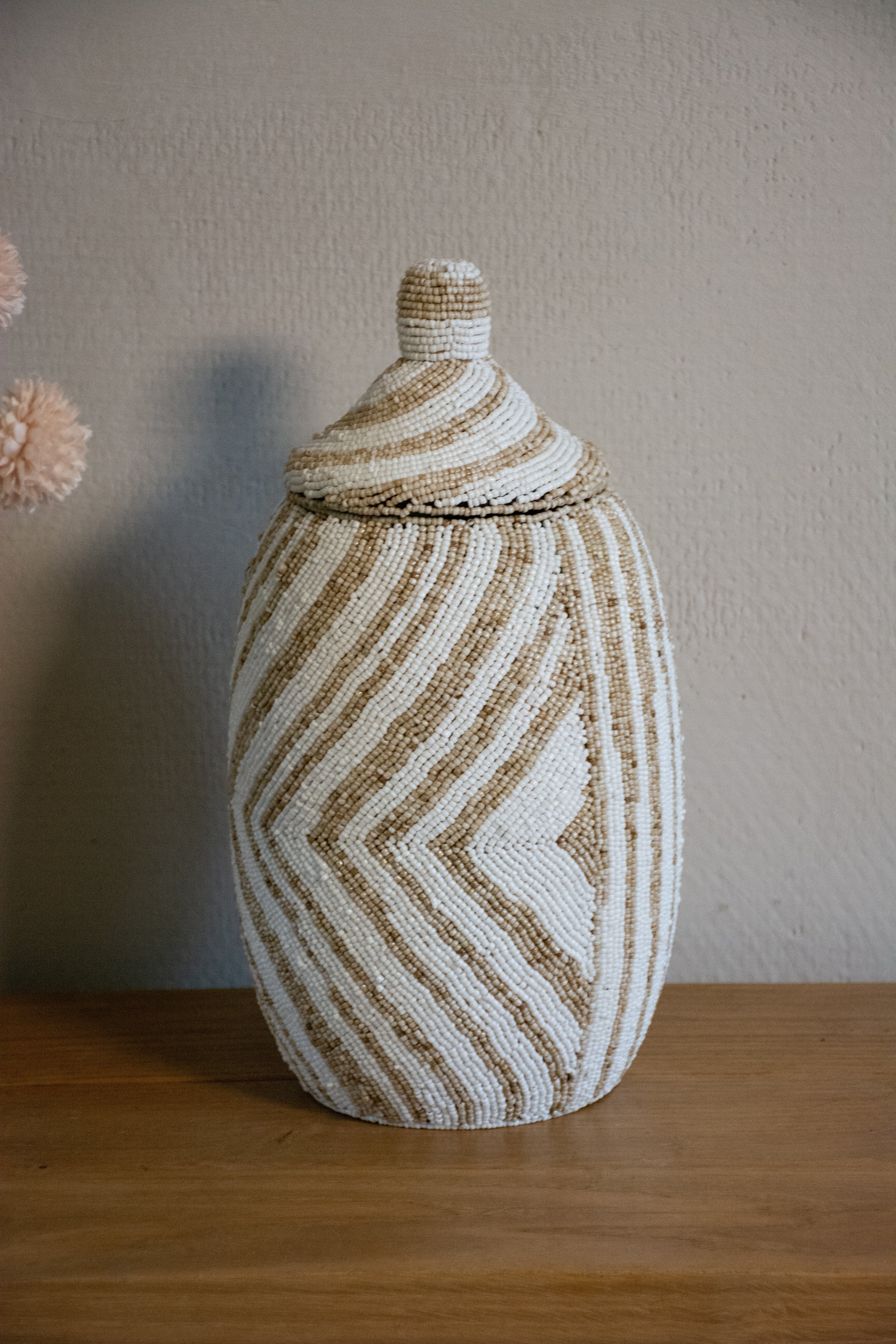 Helga Offermanden Handgemaakte Decoratieve Mandjes met Kralen
