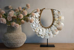 Parel Ketting op standaard – Tijdloze Elegantie en Natuurlijke Schoonheid